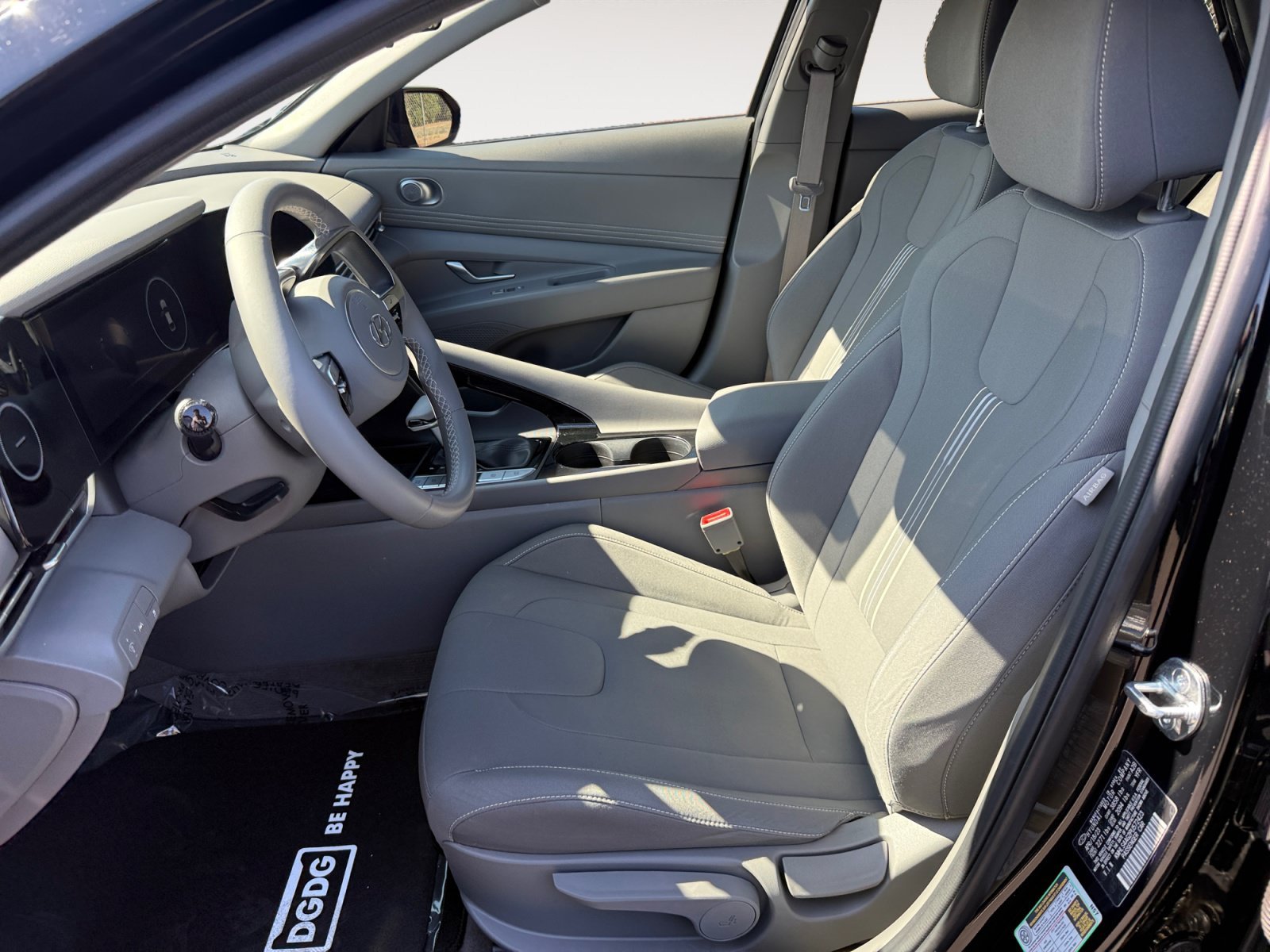 Used 2023 Onyx Black Hyundai SEL image 10