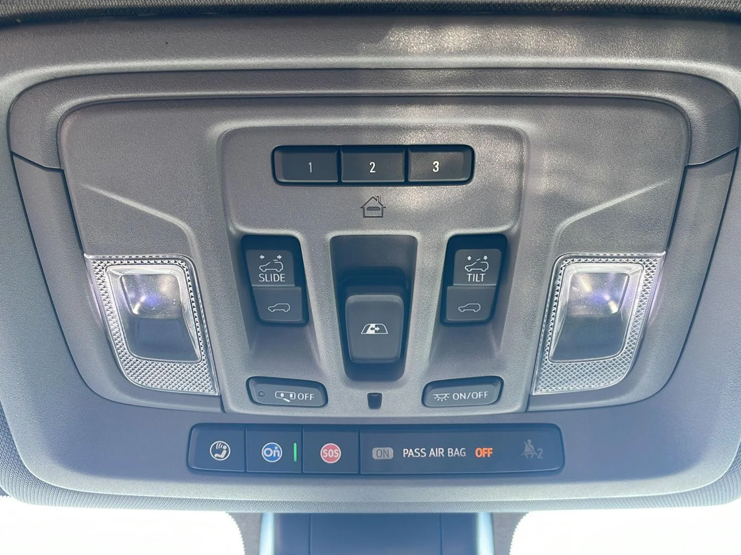 Used 2022 BLACK Chevrolet LTZ image 26