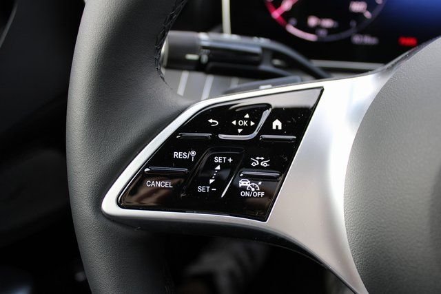 New 2025 Graphite Grey Metallic Mercedes-Benz C 300 image 18