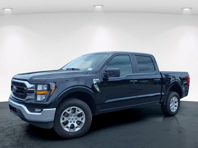 Used 2023 Black Ford XLT image 2