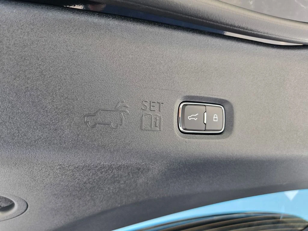New 2027 Agate Black Metallic Ford MAX Active image 25