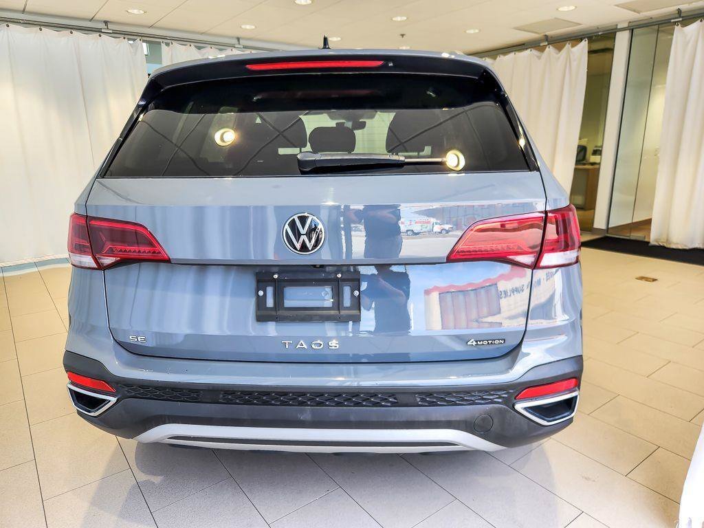 Used 2023 Gray Volkswagen 1.5T SE image 4