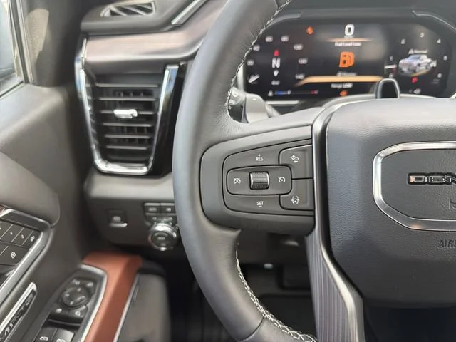 New 2026 Glacier White Tricoat GMC Denali Ultimate image 32
