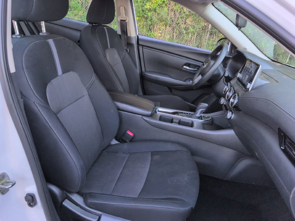 Used 2024 White Nissan SV image 32
