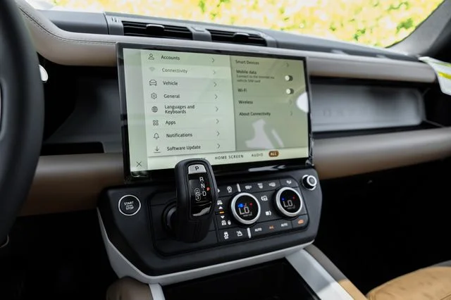 New 2026 Green Land Rover S image 28