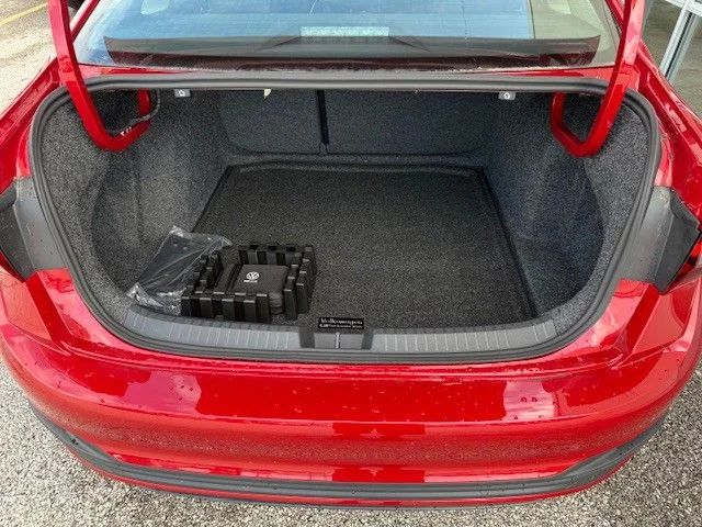 2025 Volkswagen Jetta SE - Photo 34