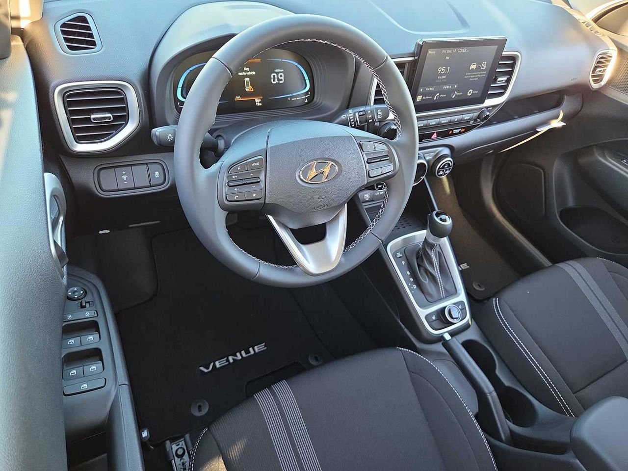 2026 Hyundai Venue SEL - Photo 10