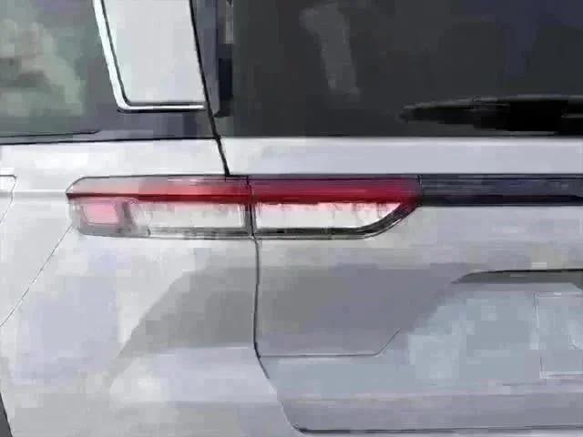 New 2025 Bright White Clear-Coat Exterior Paint Jeep Laredo X image 81