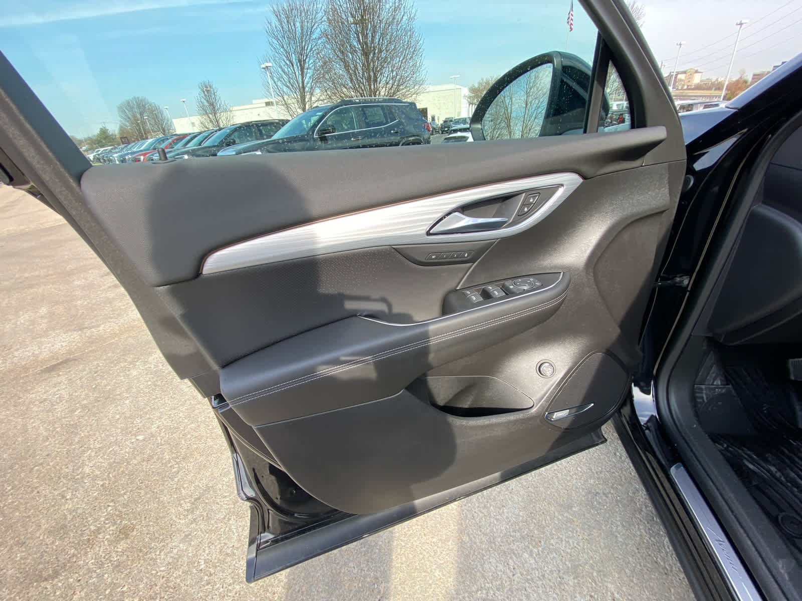 New 2026 Ebony Twilight Metallic Buick Avenir image 10