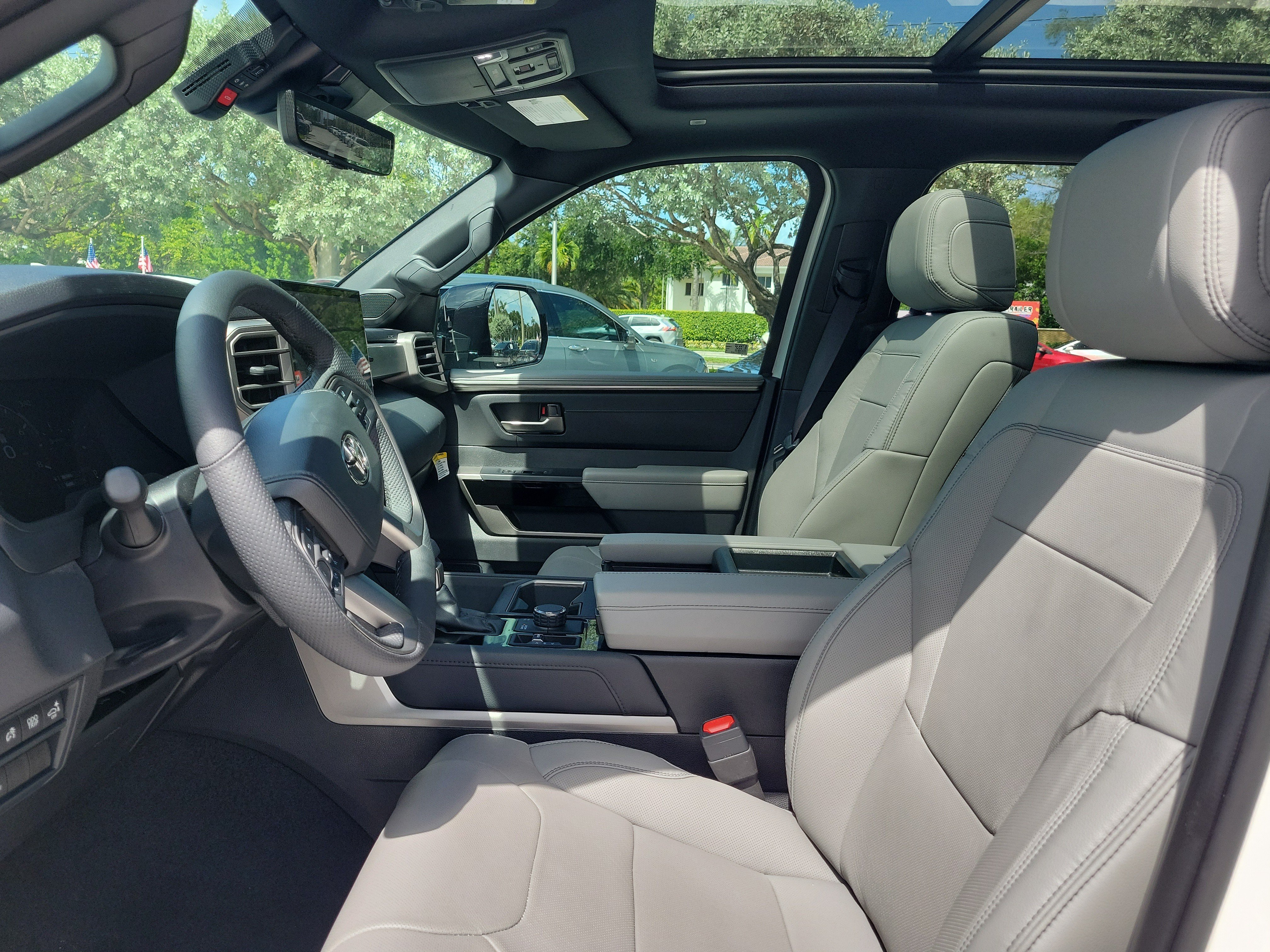 Used 2026 Ice Cap Toyota Limited Hybrid image 31
