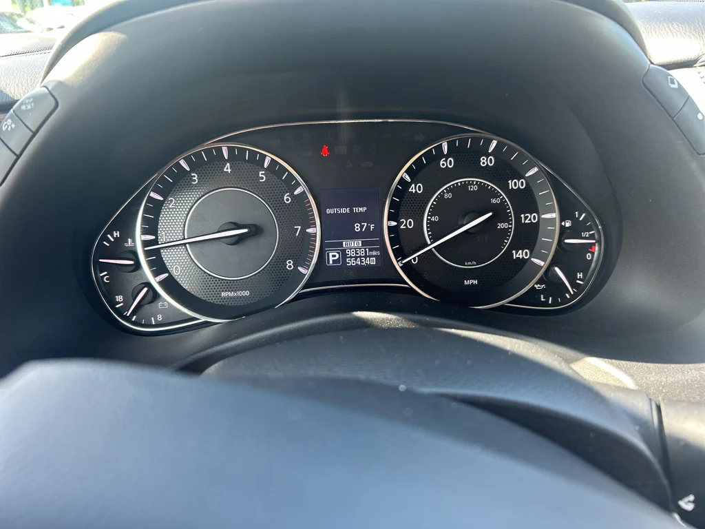 Used 2017 Pearl White Nissan Platinum image 7