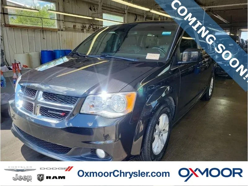 Used 2020 Black Onyx Crystal Pearlcoat Dodge SXT image 1