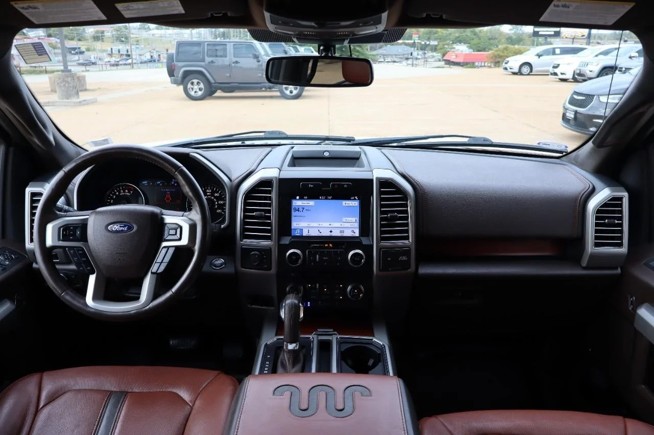 Used 2018 White Platinum Metallic Tri-Coat Ford King Ranch image 21