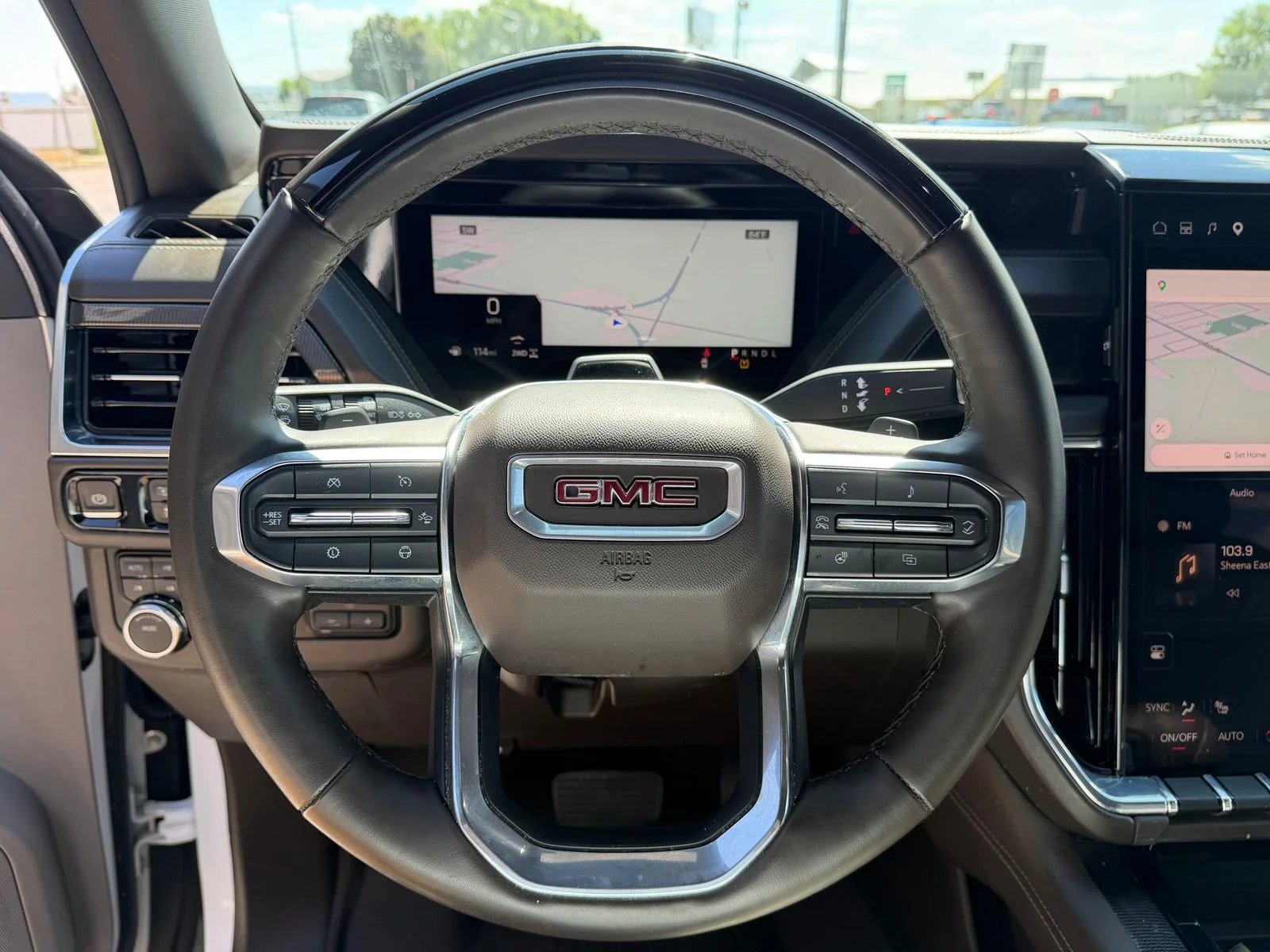 Used 2025 White GMC Elevation image 13