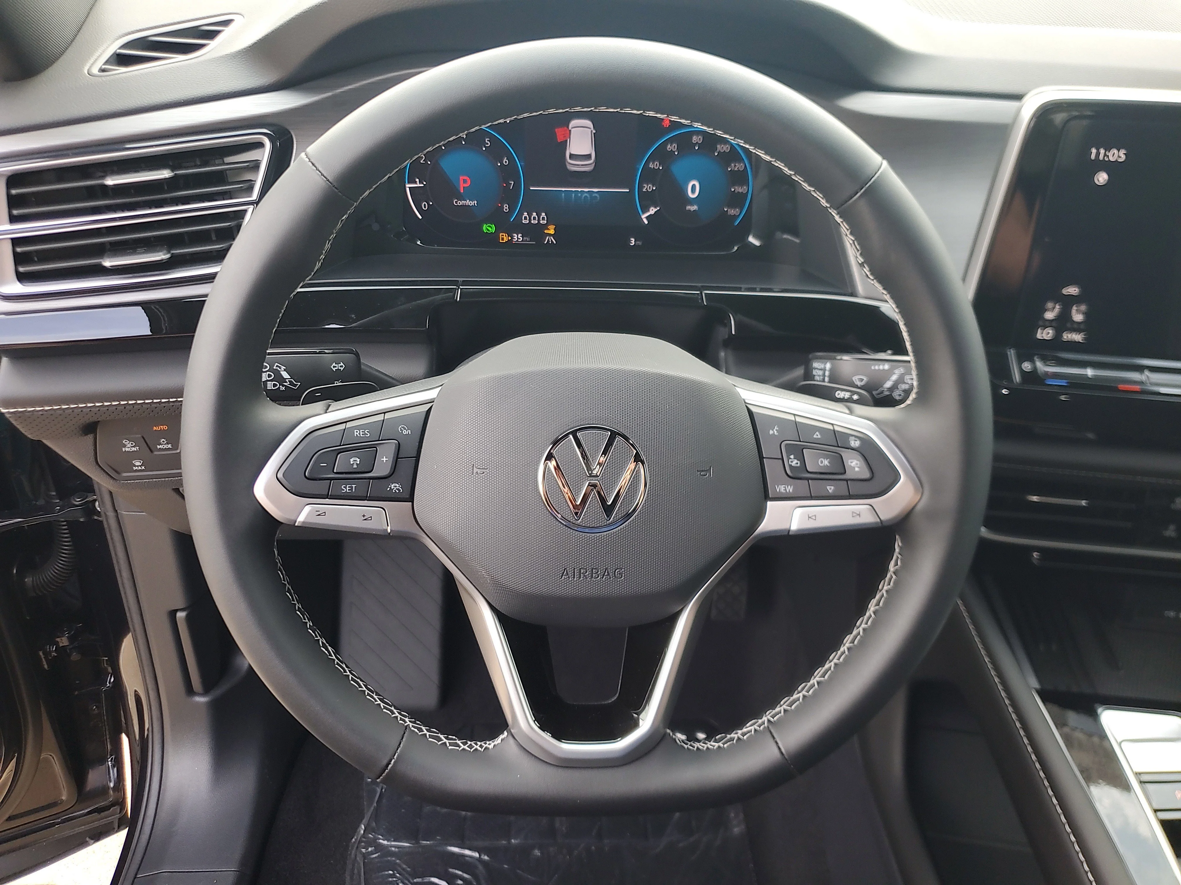 New 2026 Black Volkswagen 2.0T SE w/Technology image 20