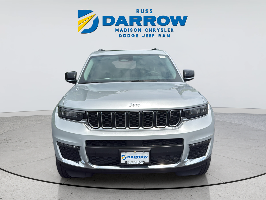 Used 2023 Silver Jeep Limited image 8
