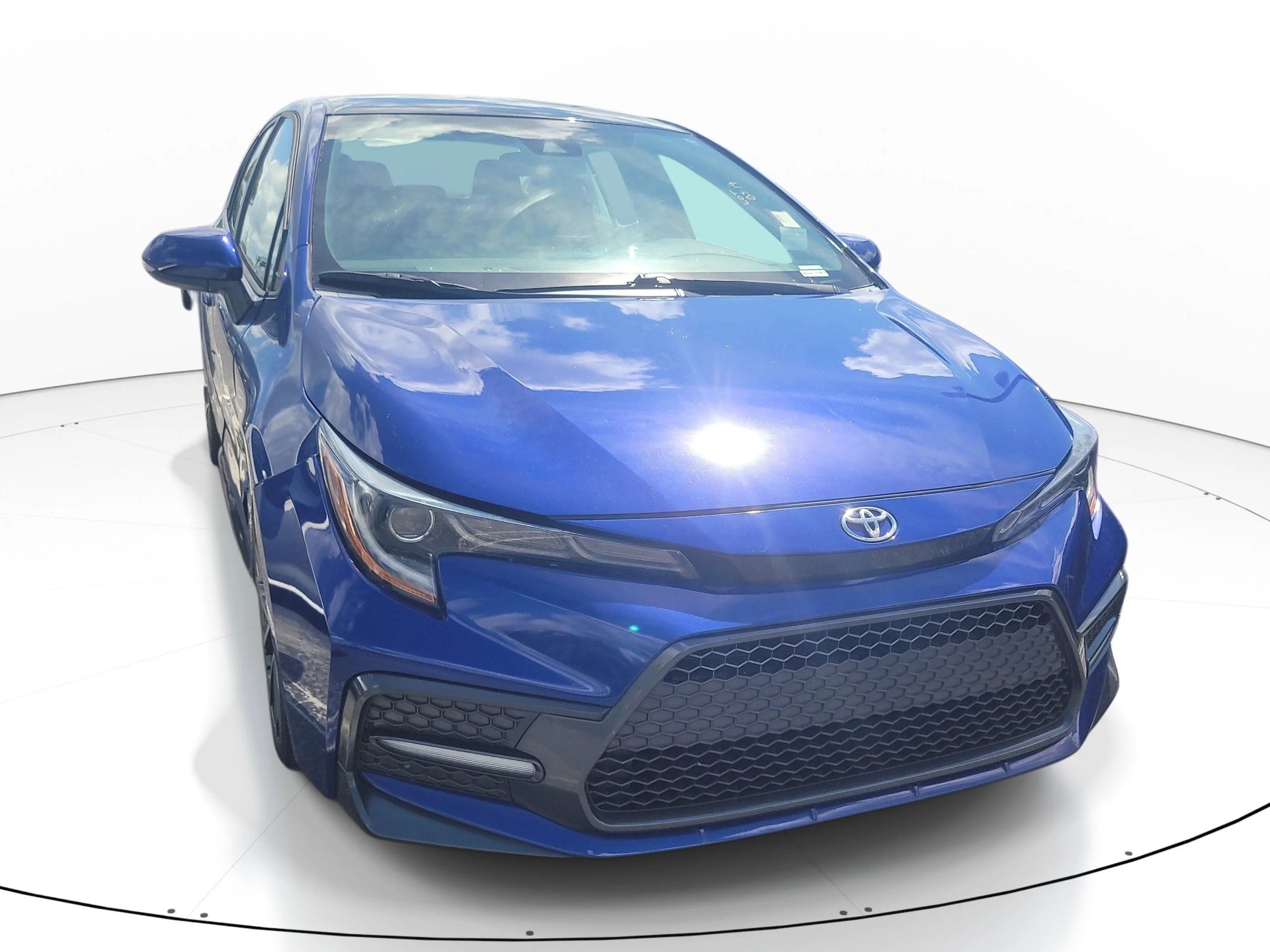 Used 2022 Black Sand Pearl Toyota SE image 1