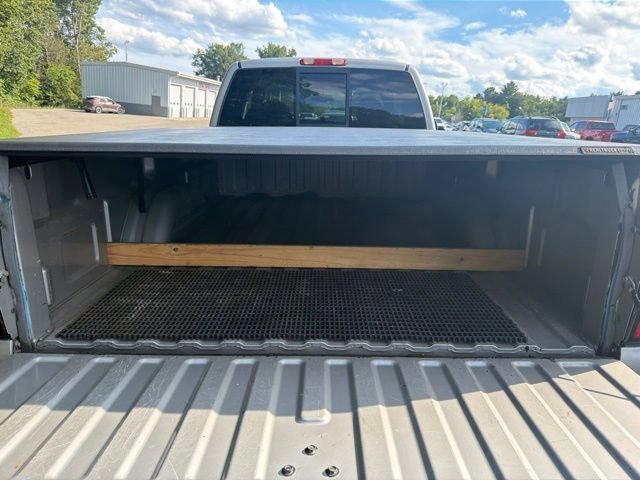 Used 2005 Silver Birch Metallic GMC SLE image 9