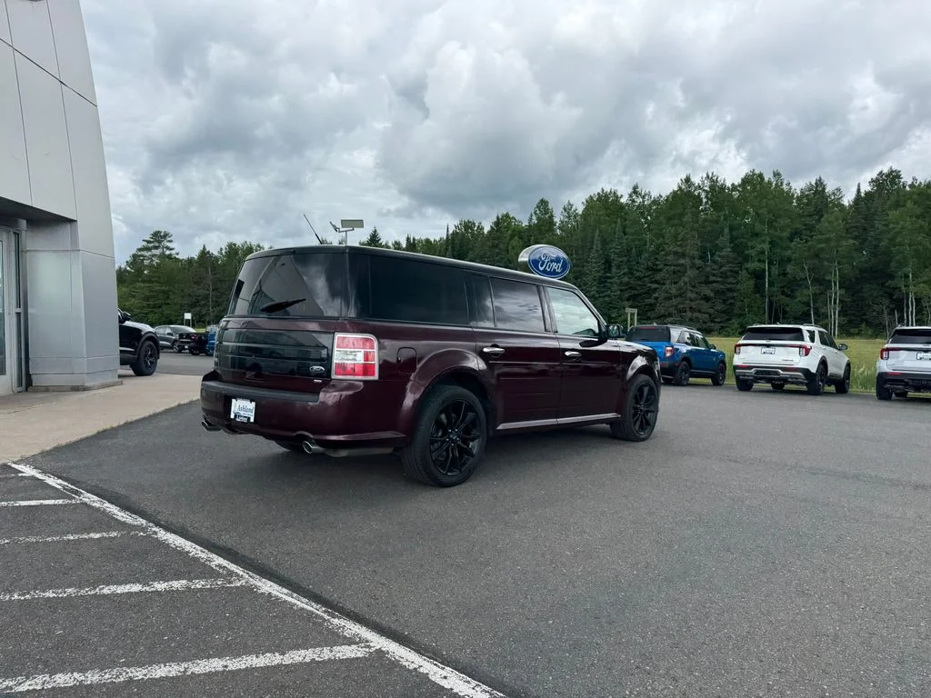 Used 2017 Red Ford SEL image 3