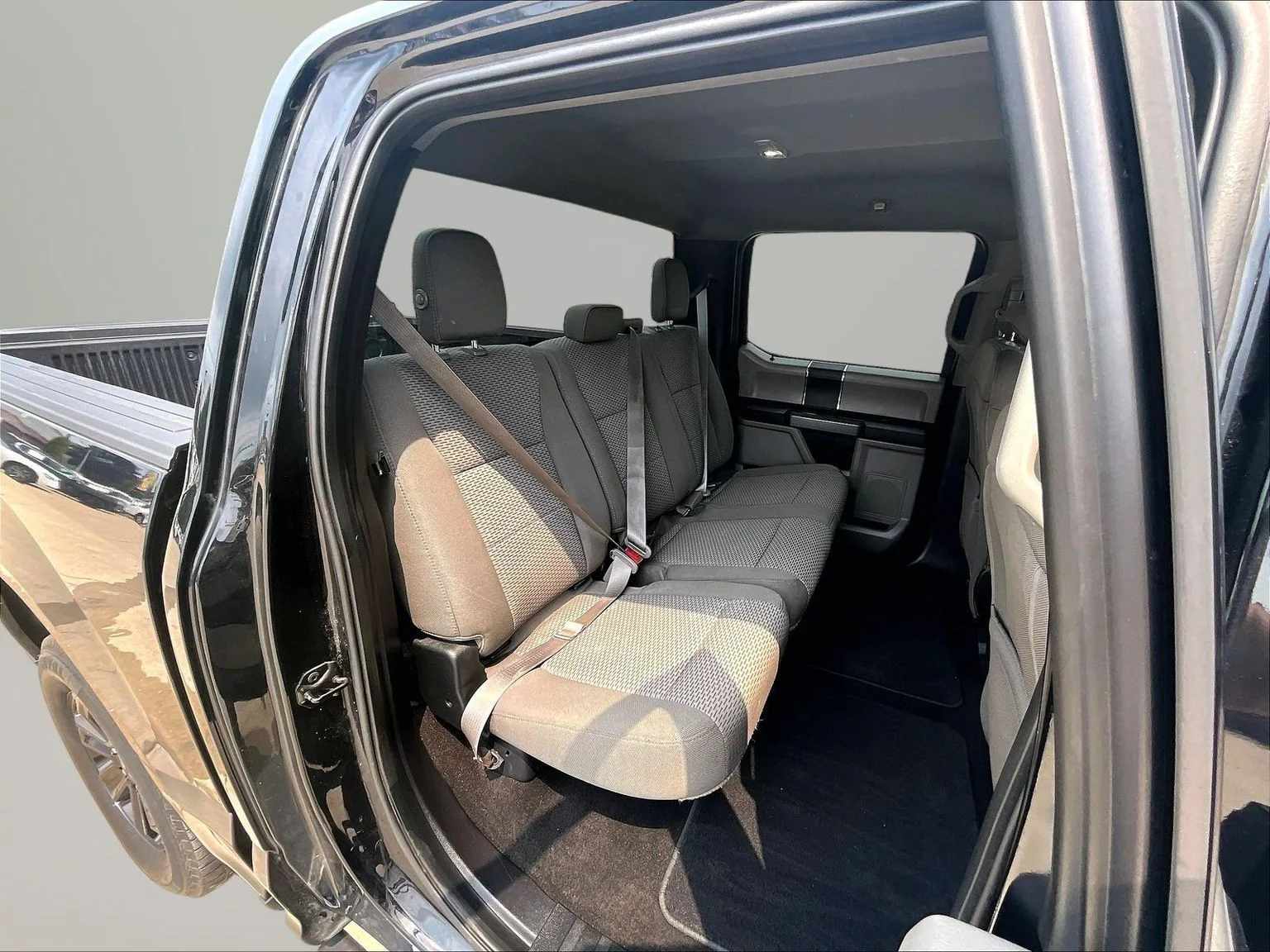 Used 2018 Black Ford XLT image 27
