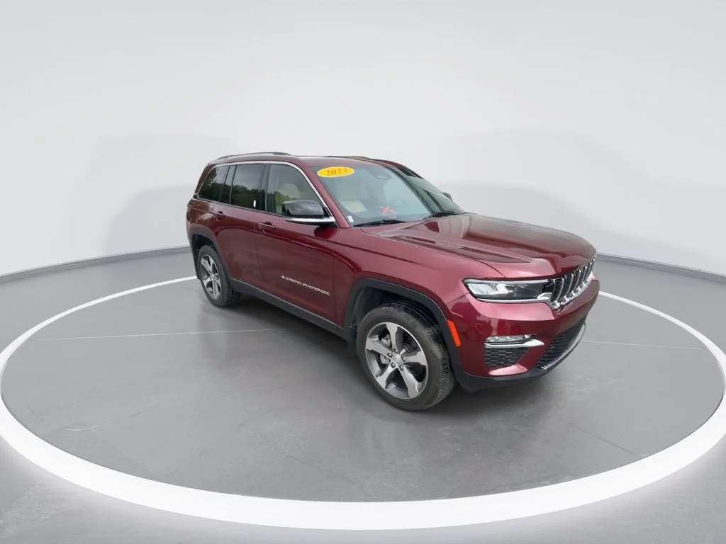 Used 2023 Red Jeep Limited image 2
