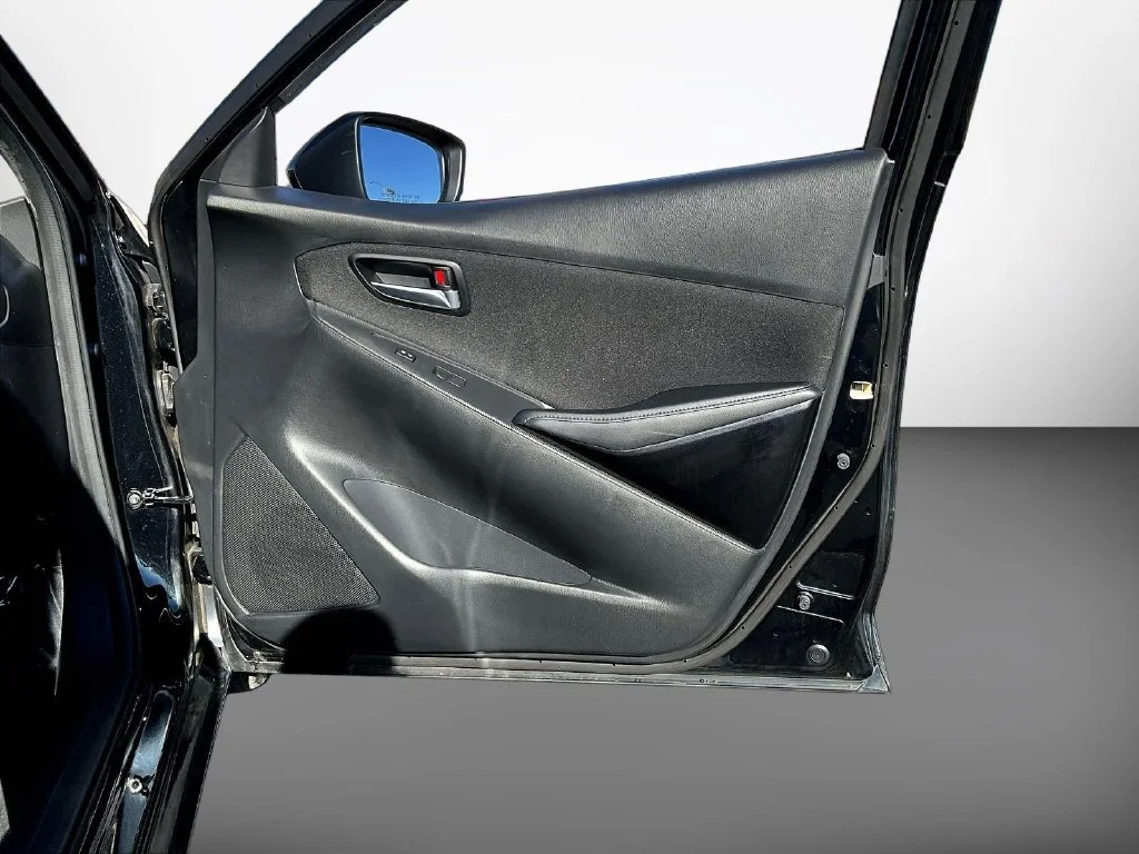 Used 2017 Stealth Toyota Base image 30
