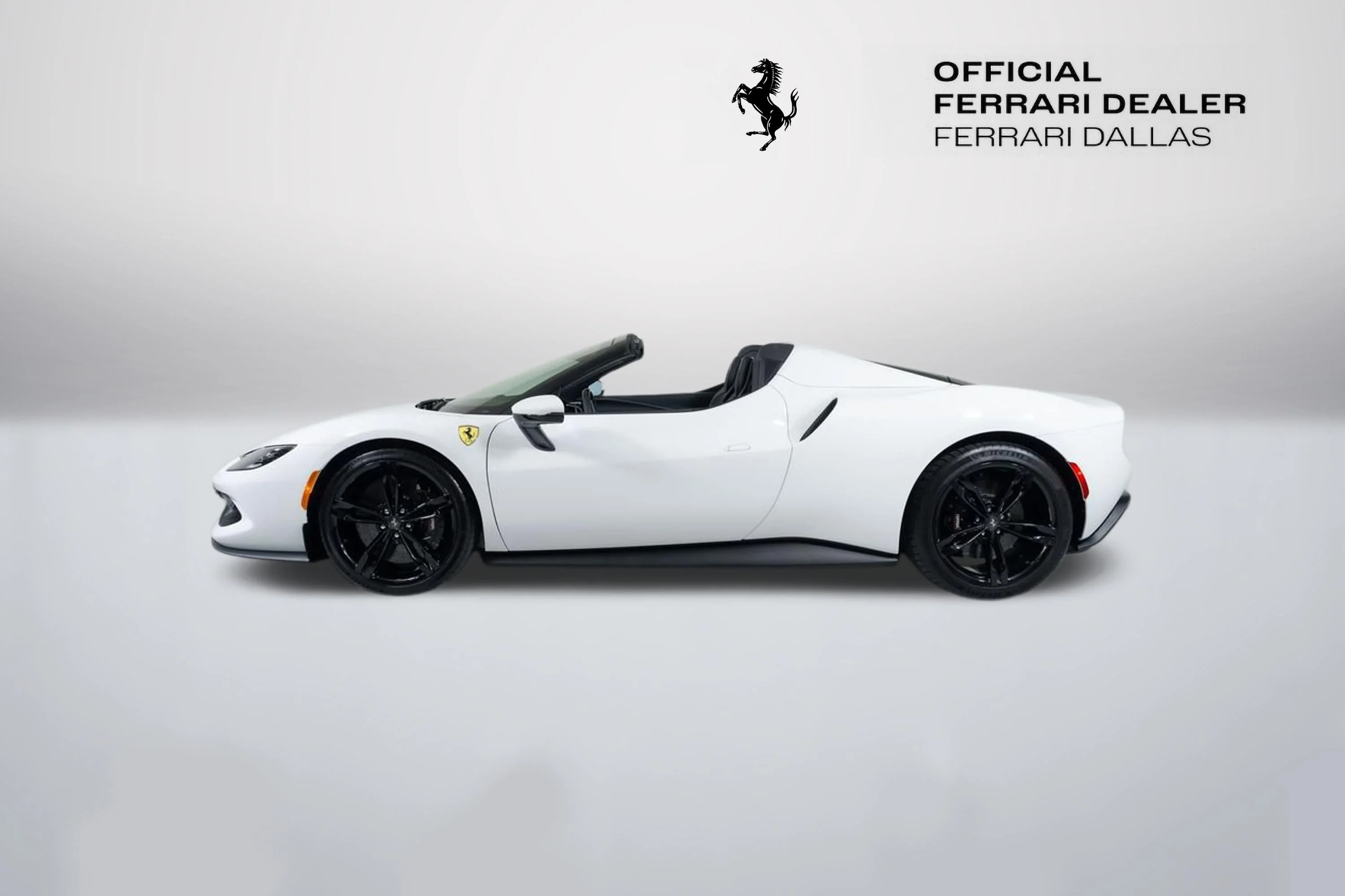 Used 2025 Bianco Cervino Ferrari Base image 3