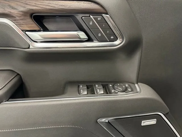 New 2026 Onyx Black GMC SLT image 14