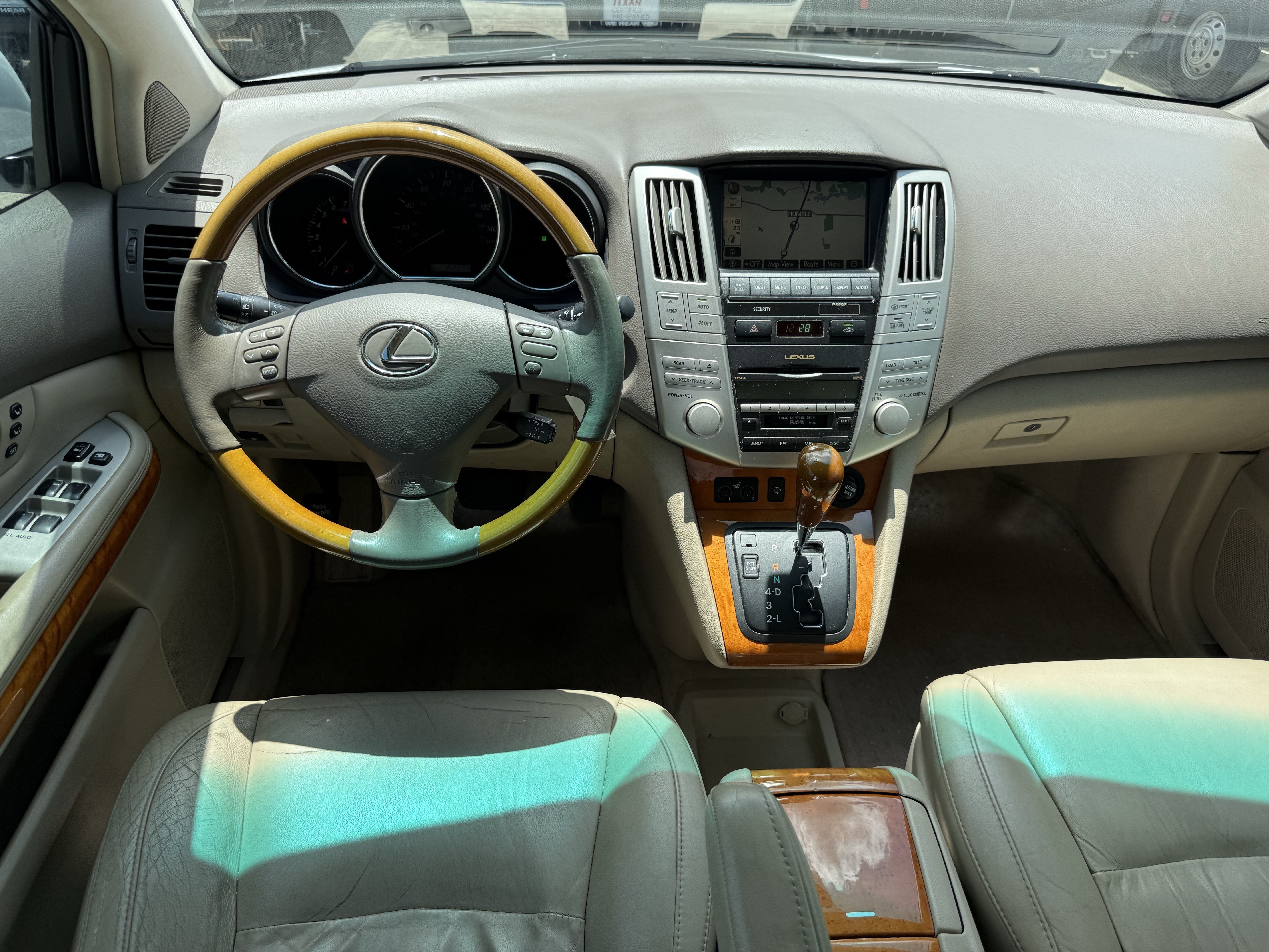 Used 2008 White Lexus  image 13