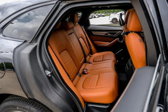 2026 Jaguar F-Pace R-Dynamic S - Photo 43