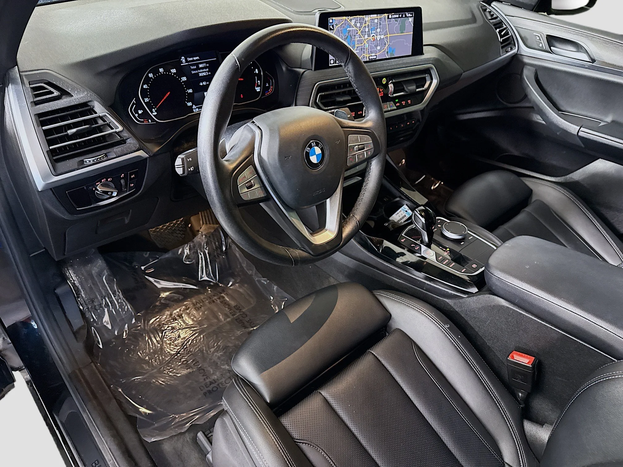 Used 2022 Black Sapphire Metallic BMW sDrive30i image 19