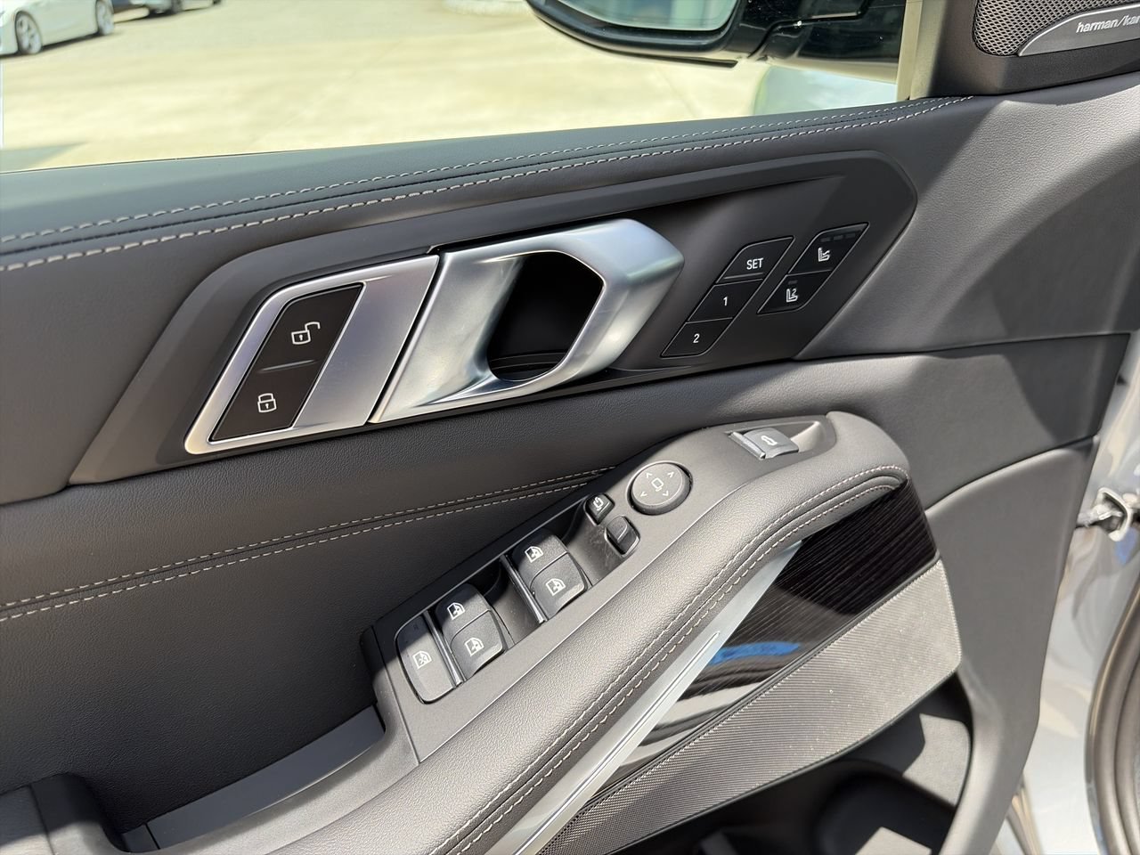 New 2026 Skyscraper Grey Metallic BMW M60i image 19