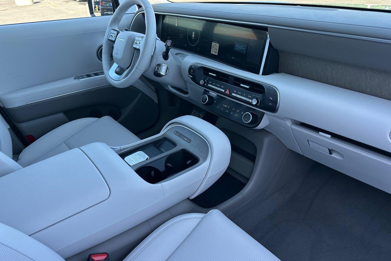 New 2026 Creamy White Pearl Hyundai SEL 8P image 16