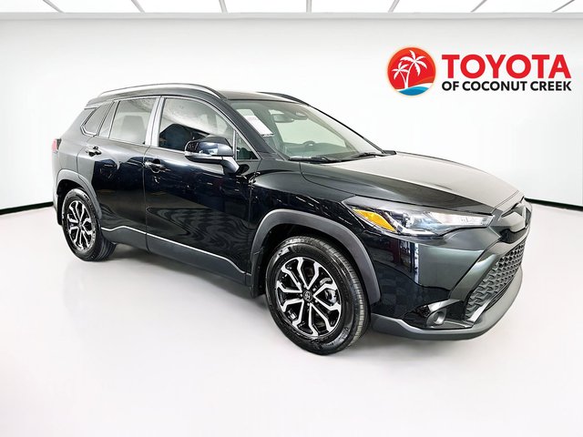 2025 Toyota Corolla media 1