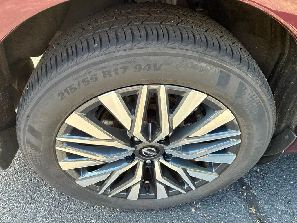Certified Used 2024 Red Nissan 2.5 SV image 10