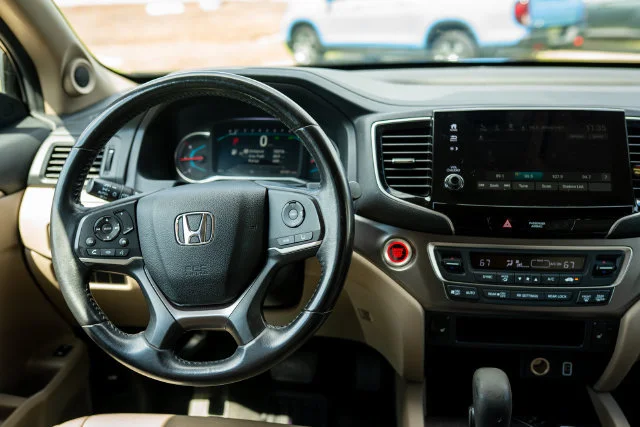 Used 2019 Deep Scarlet Pearl Honda EX-L image 6