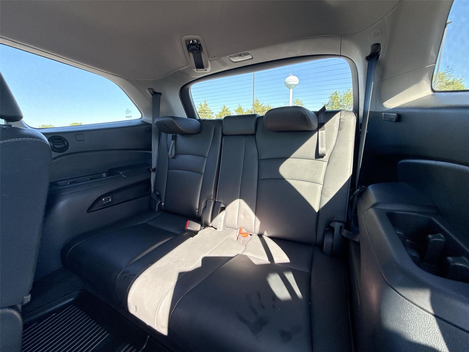 Used 2022 Platinum White Pearl Honda Special Edition image 17