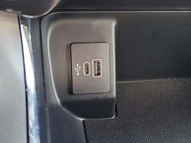 New 2026 Oxford White Ford XLT image 27