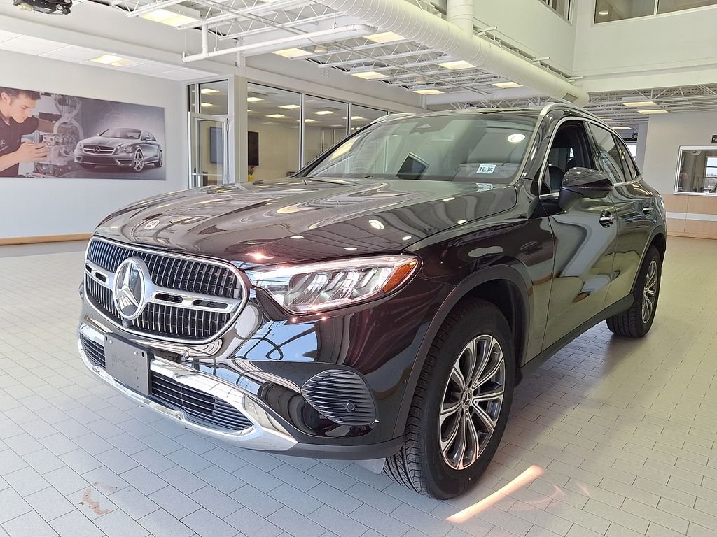 Certified Used 2026 Black Mercedes-Benz GLC 300 image 3