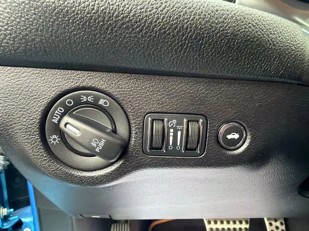 Used 2016 Blue Dodge R/T Scat Pack image 13