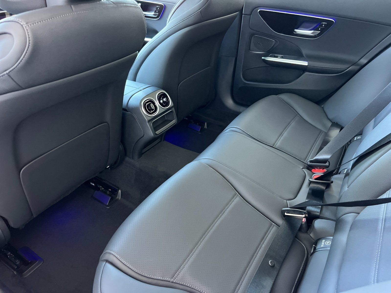 New 2026 Cirrus Silver Metallic Mercedes-Benz C 300 image 4