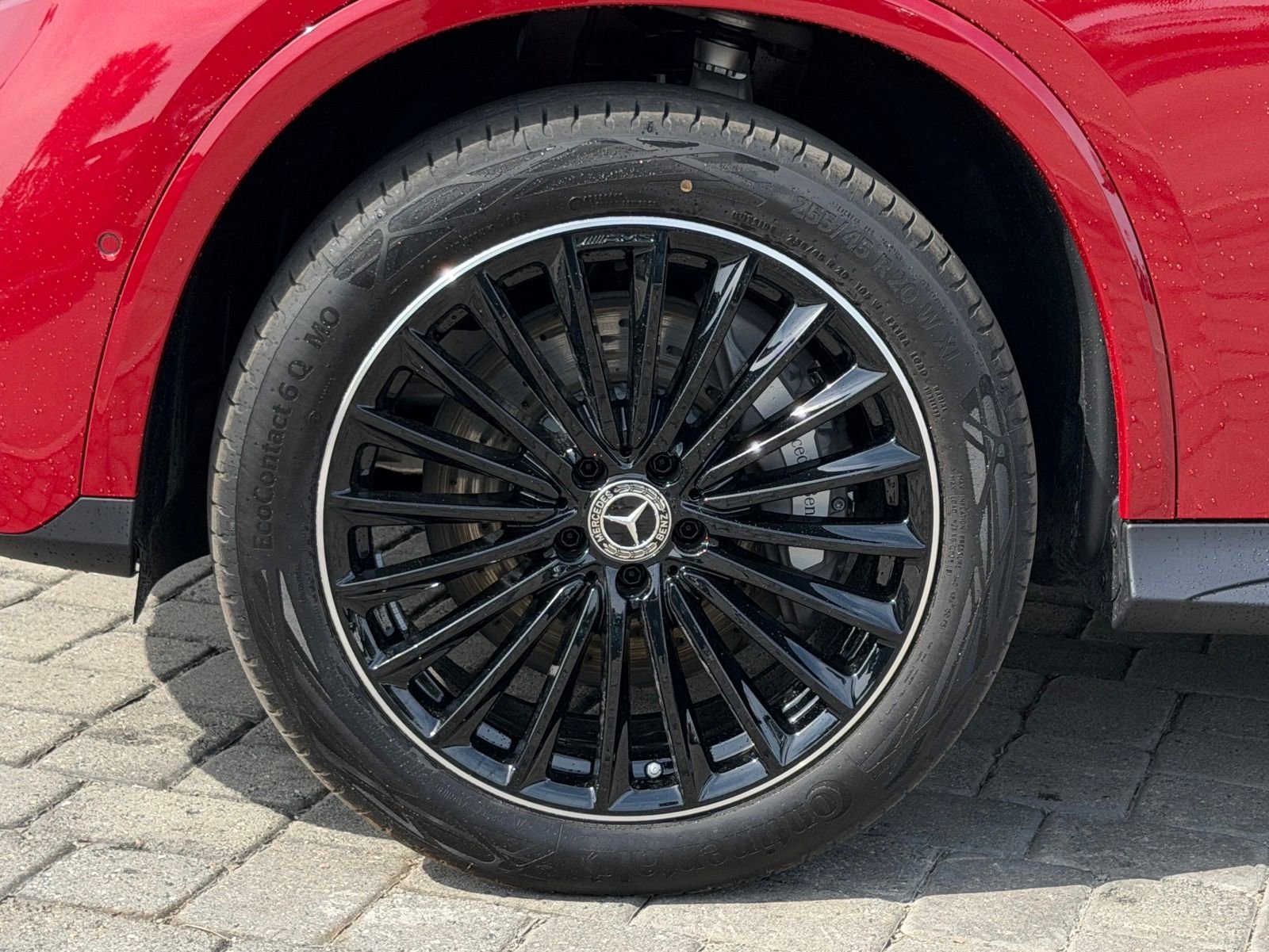 New 2026 Red Mercedes-Benz GLC 300 image 38
