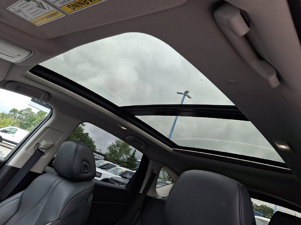 Used 2020 White Acura Base image 14