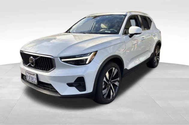 2023 Volvo XC40