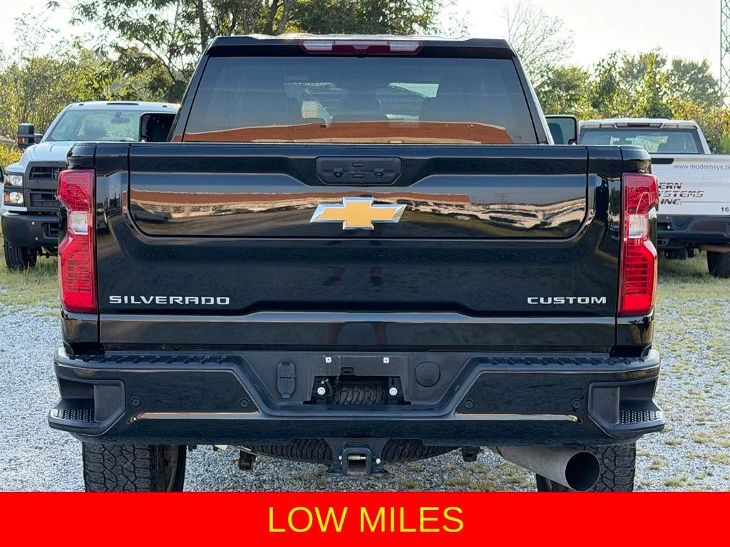 Used 2024 Black Chevrolet Custom image 7