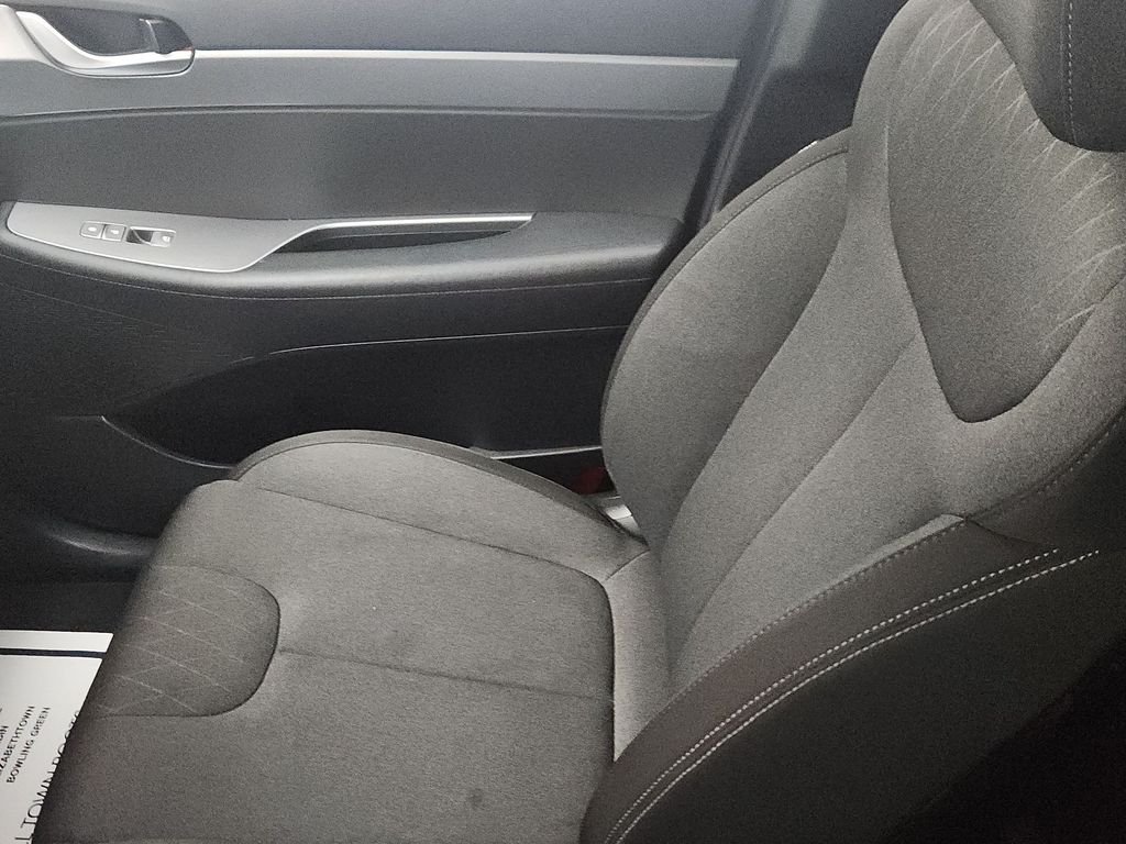 Used 2020 White Hyundai SEL image 28
