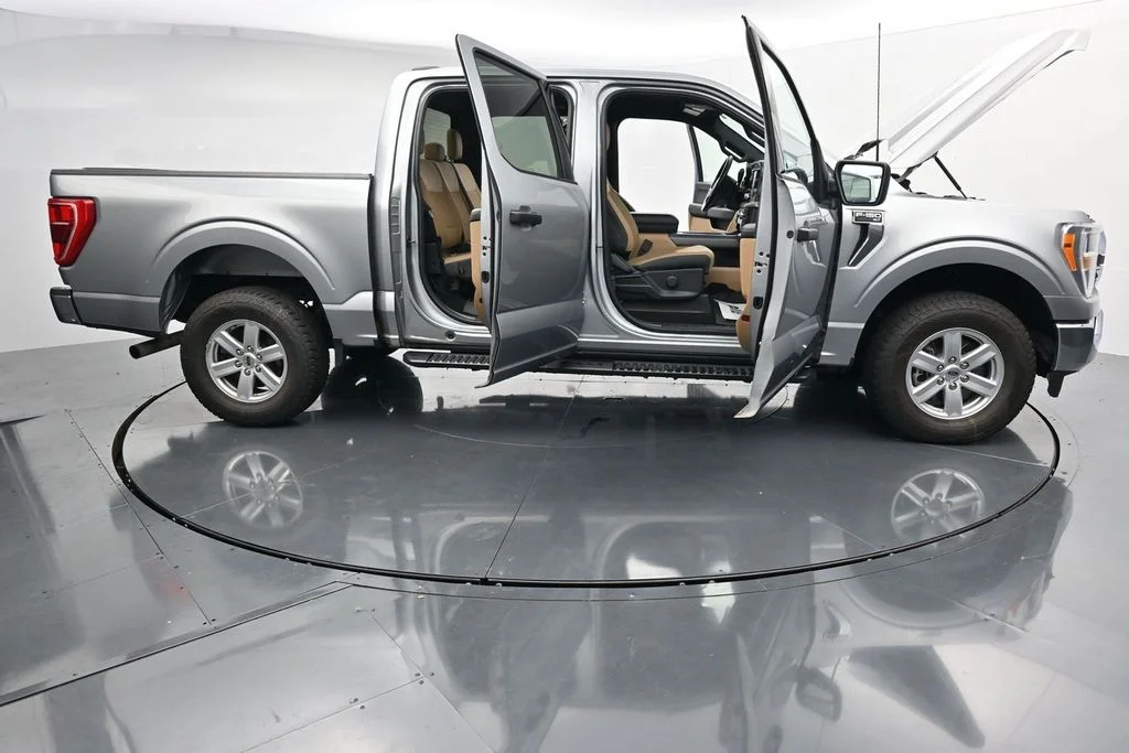 Used 2022 Silver Ford XLT image 35