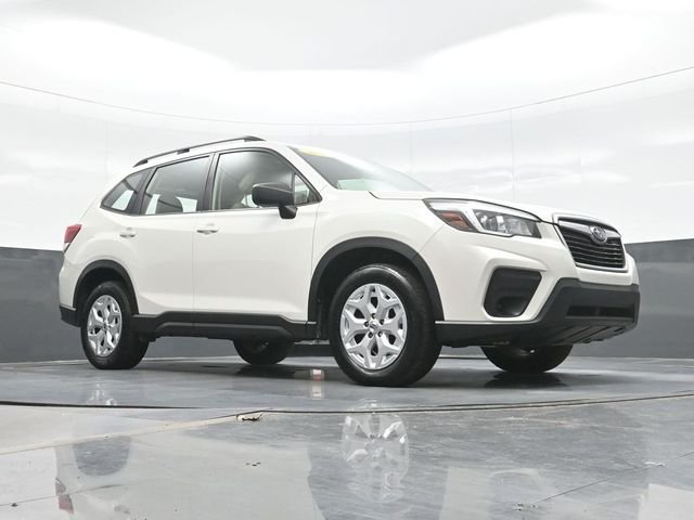 Used 2020 White Subaru Base image 19