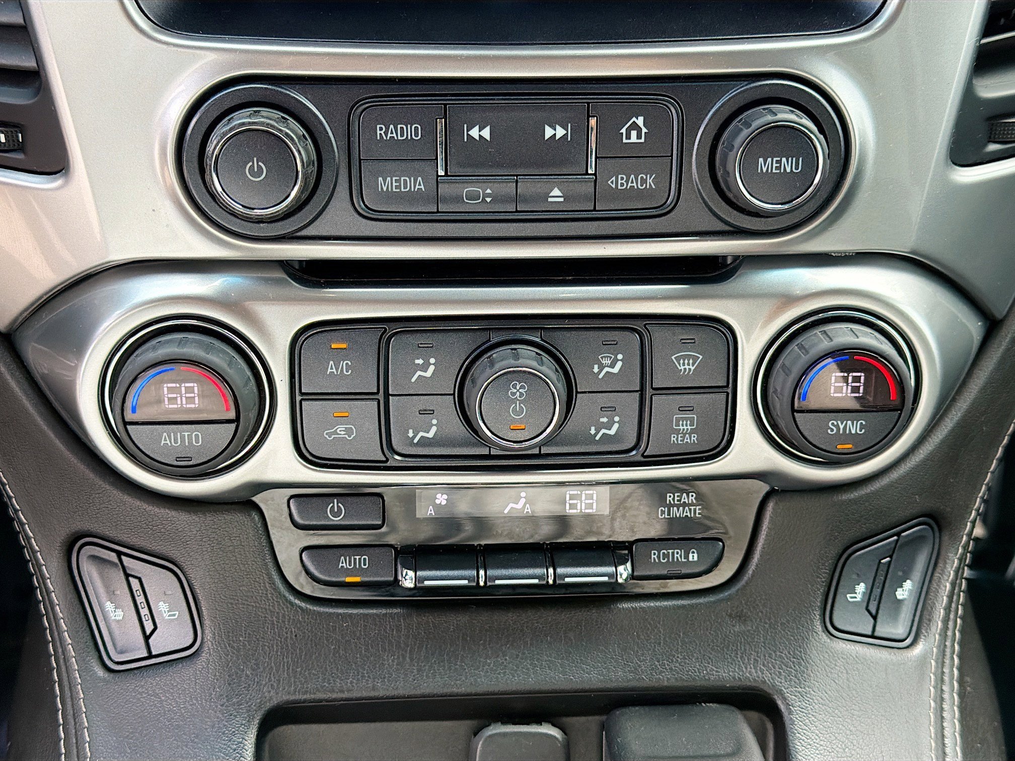 Used 2020 Summit White Chevrolet LT image 35