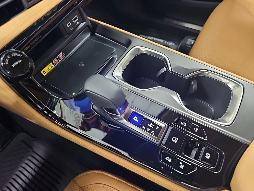 New 2026 Ultra White Lexus PREMIUM image 24